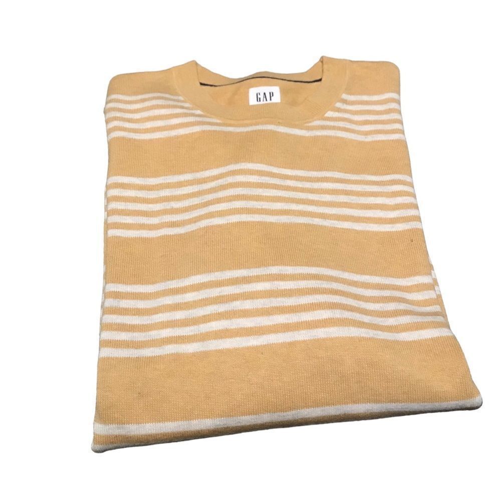 Gap new with tags sweater size small great gift